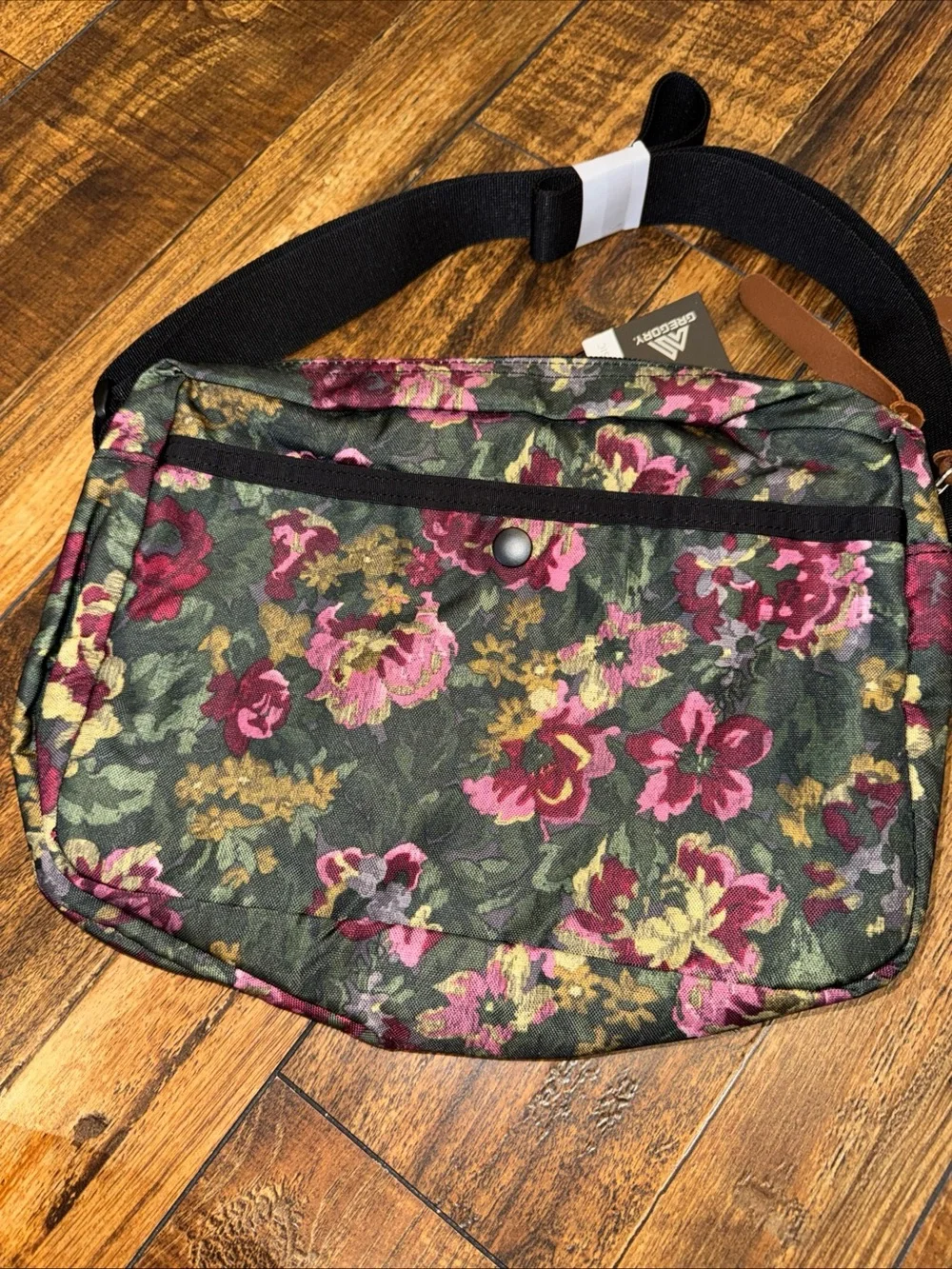 Gregory utility shoulder S: garden tapestry